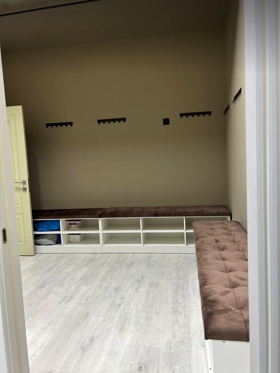 Sisters Stretching — фото 4