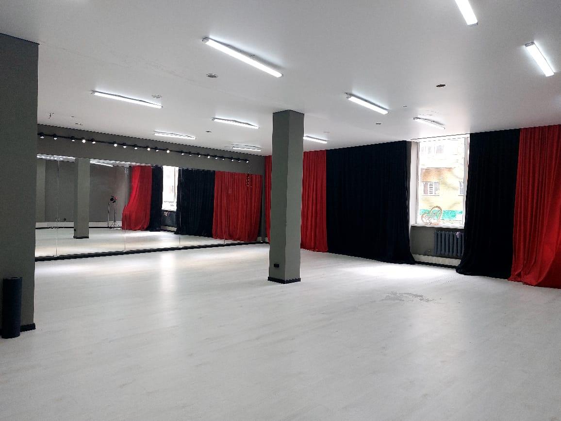 CDC - CREATIVE DANCE CENTER studio image