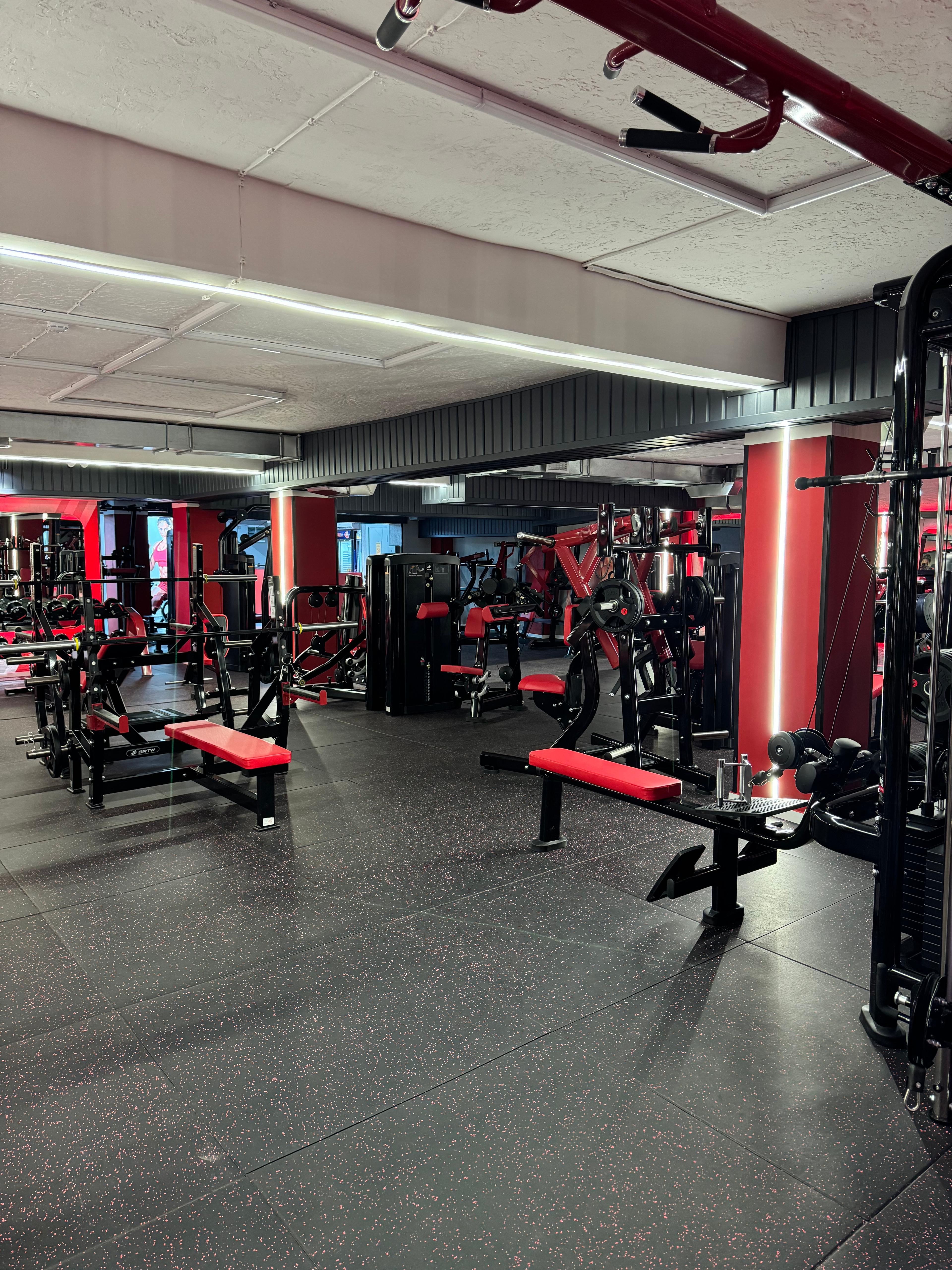 R-FITNESS studio image