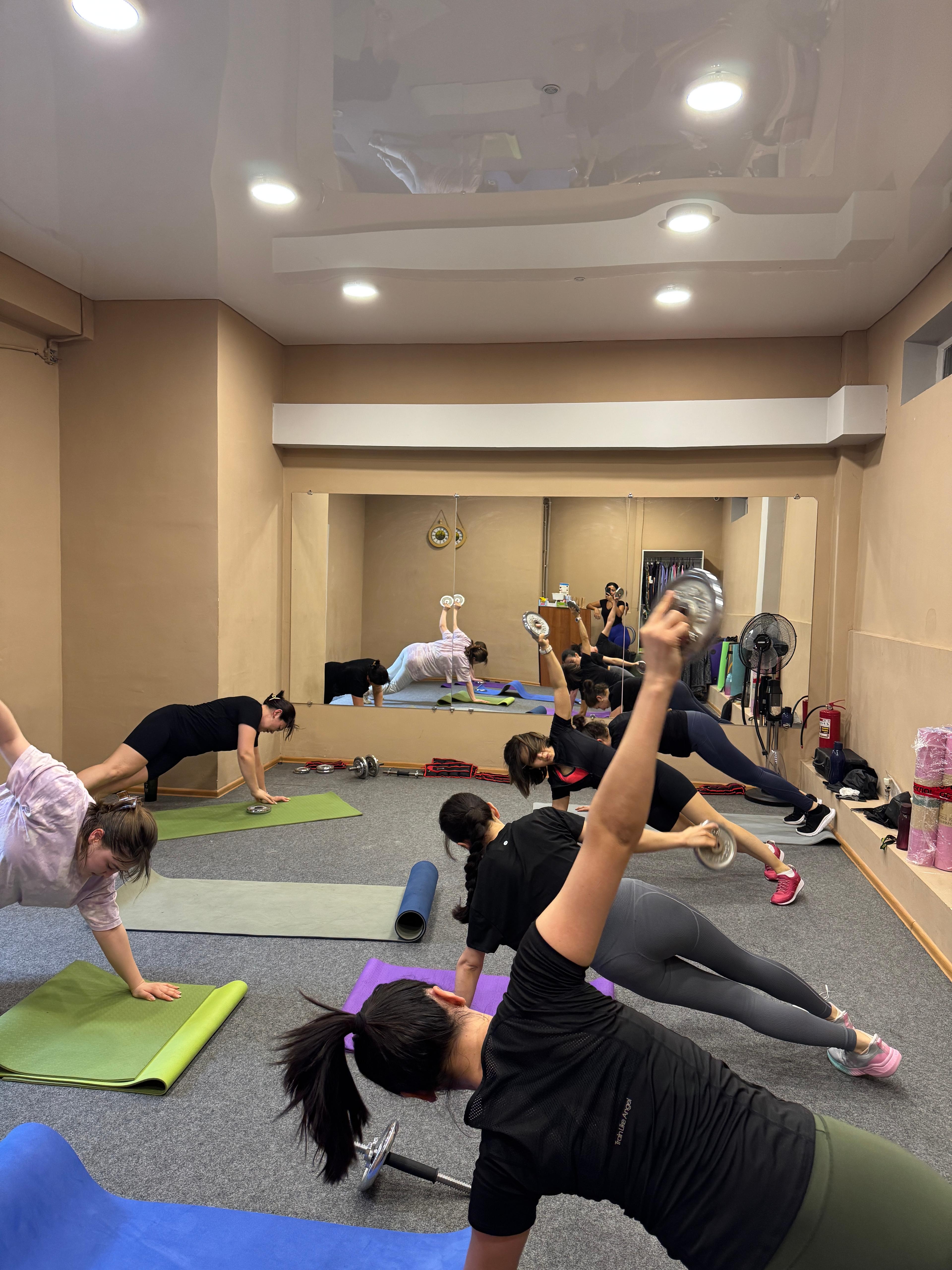 Underground Jumping Fitness studio image