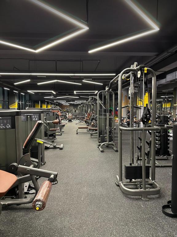 Champion Gym на Кажымукана — фото 1