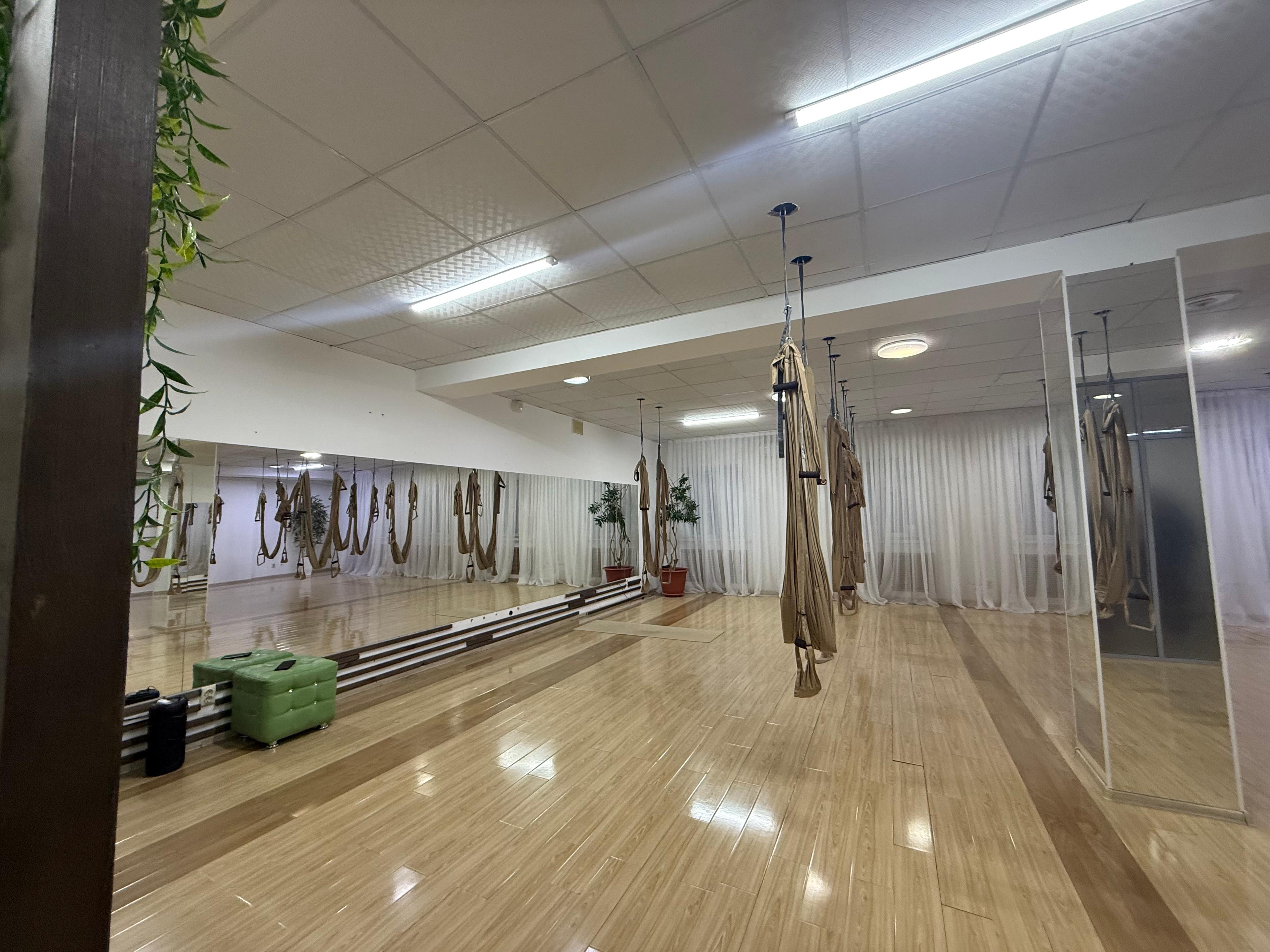 Step By Step dance studio studio image